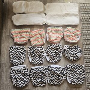 NWOT Chevron Patterned Reusable Diaper Set
